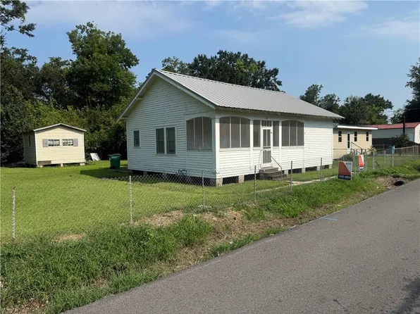 184 Post St, Hahnville, LA 70057