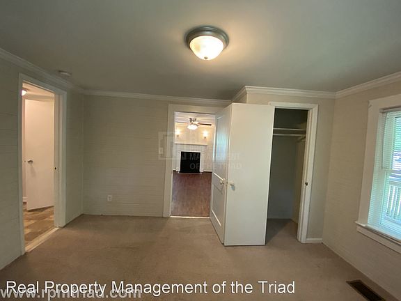 4th image of 418 Barbara Jane Ave