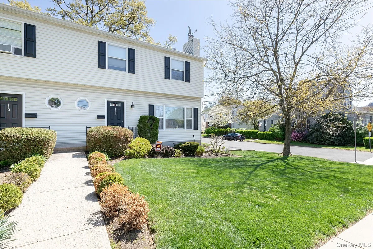 Building Photo - 119 Nelson Ave #1