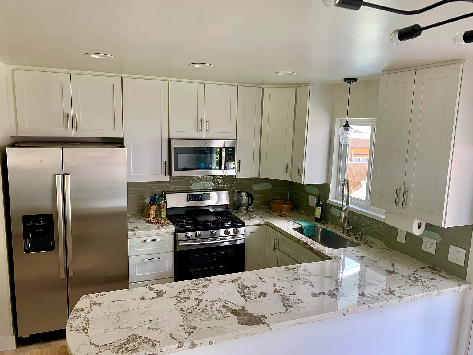 4 bed, 1650 sqft, $3,200 — Photo 4