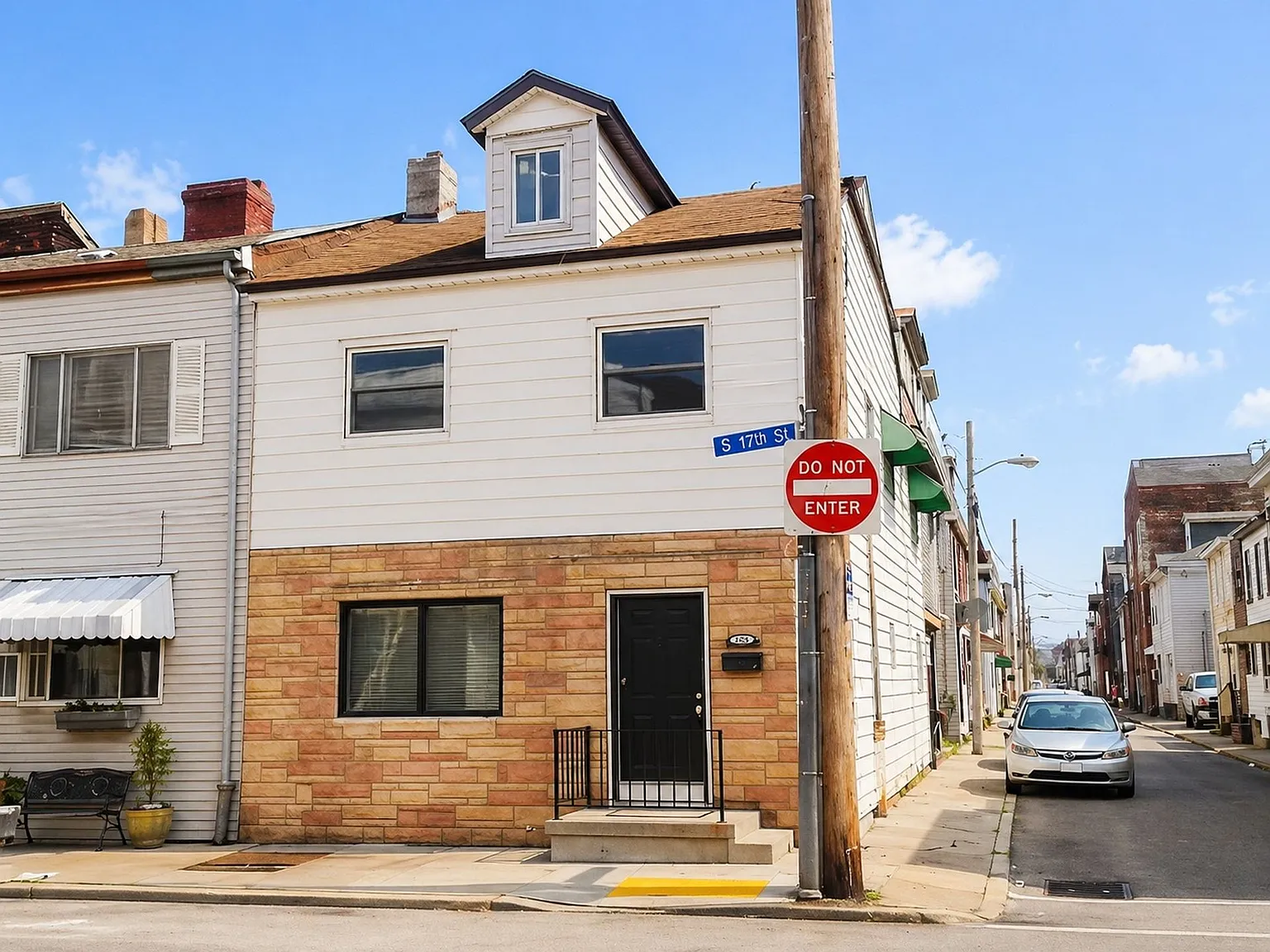 South Side Duplex Apartment For Rent * Pet Friendly * Walk to E. Carson St. * Available Now * Ren... — Photo 1
