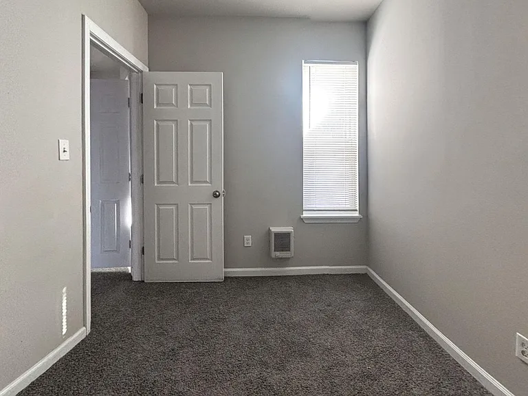 1038 W Orleans St — Photo 9