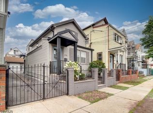 236 Franklin St, Elizabeth City, NJ 07206