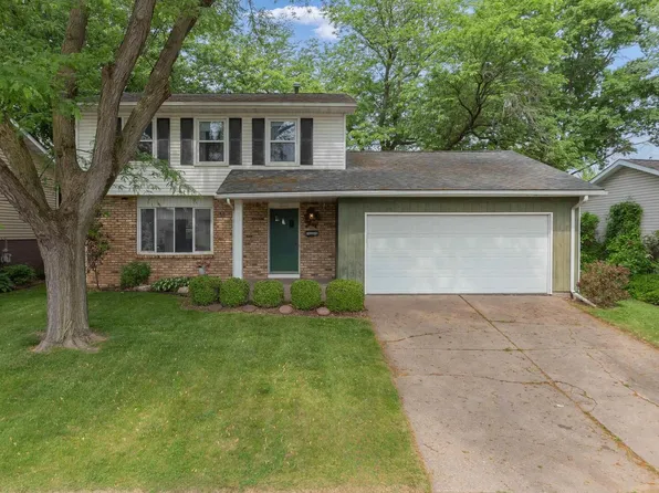 1328 N Stark St, Davenport, IA 52804