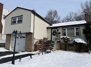 566 Main St, Stoneham, MA 02180