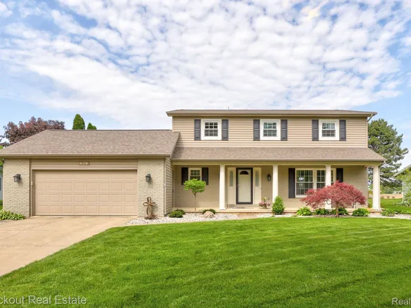 636 Franconian Dr E, Frankenmuth, MI 48734