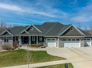 5509 River Pkwy NE, Cedar Rapids, IA 52411
