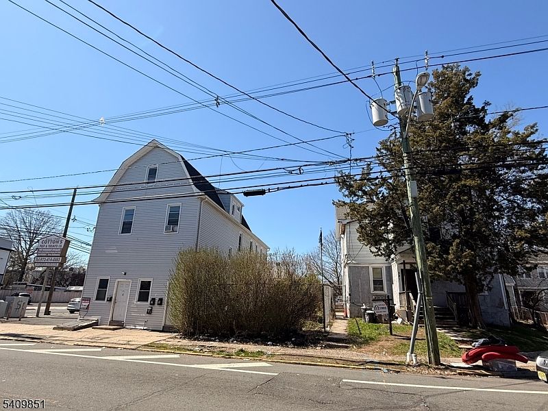 2nd image of 335 Myrtle Ave