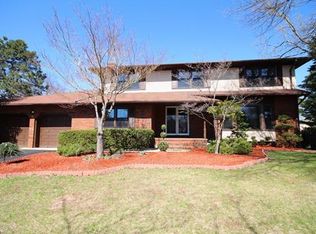 9 Hemlock Ln, North Brunswick, NJ 08902