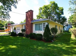 2810 Chamberlain Ave, Madison, WI 53705