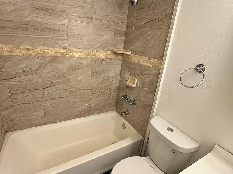 303 Peebles St #2 — Photo 7