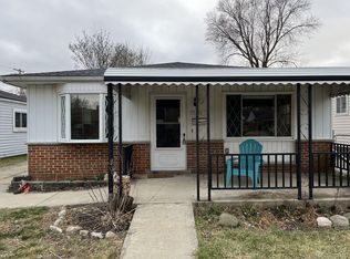 27811 Barrington St, Madison Heights, MI