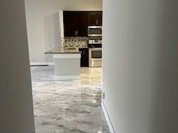 3rd image of 5909 Woodland Point Pl