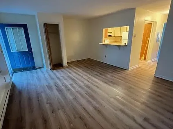 31 Railroad St, Canaan, CT 06018