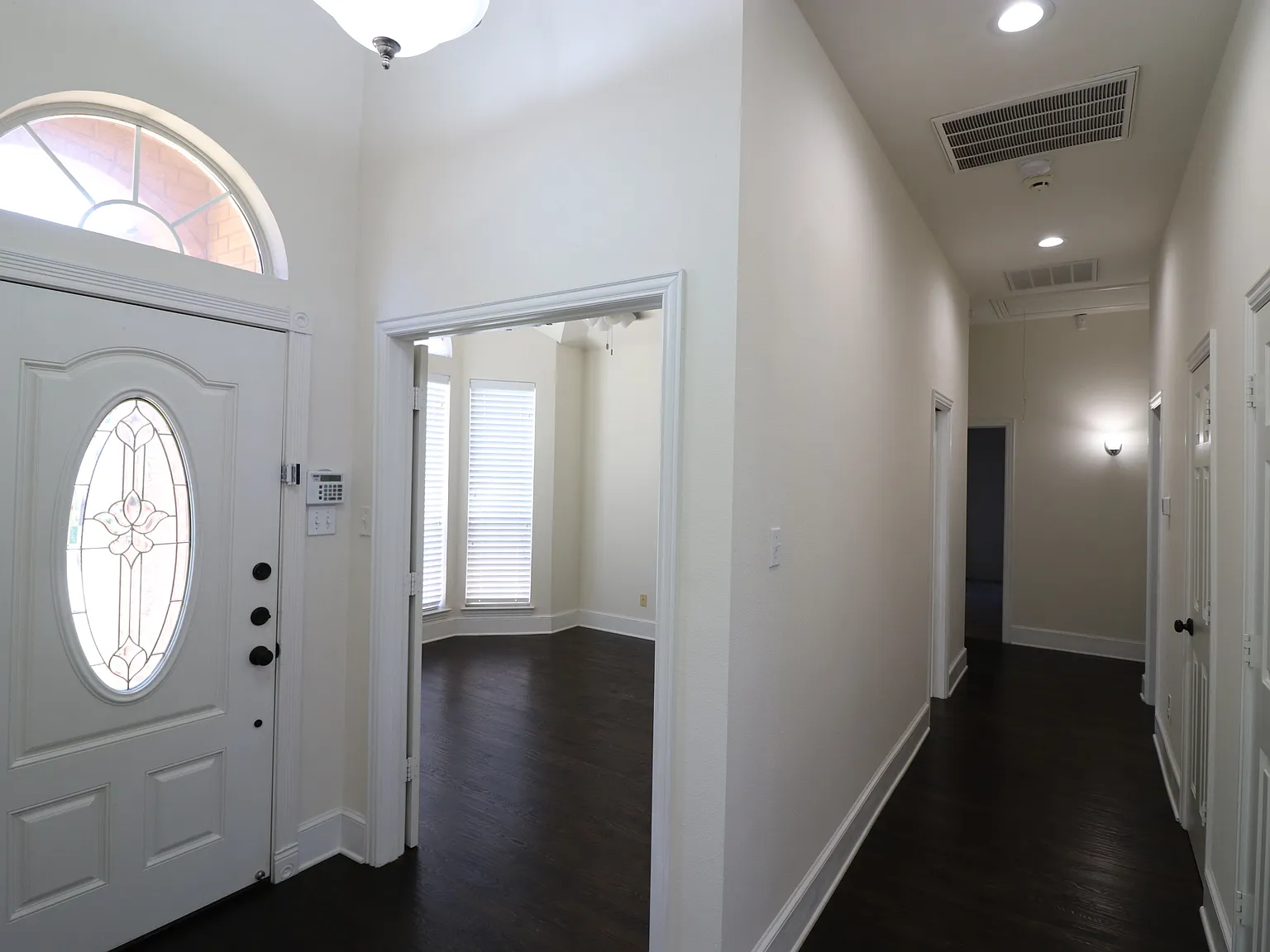 4 bed, 2107 sqft, $3,000 — Photo 3