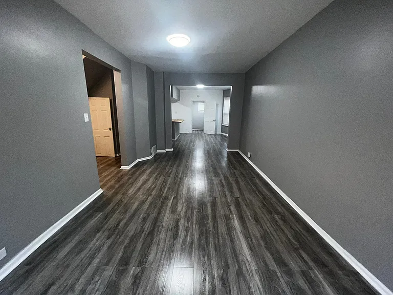 709 N Laramie Ave — Photo 16