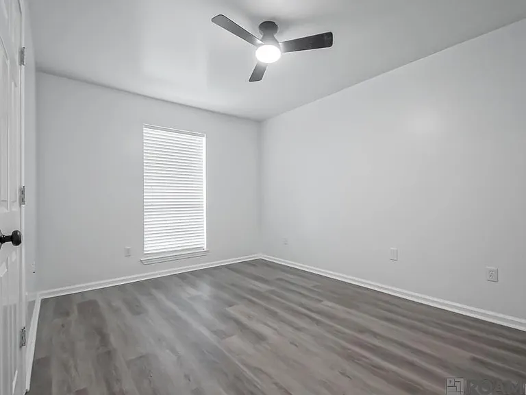 14211 Parkridge Dr — Photo 9