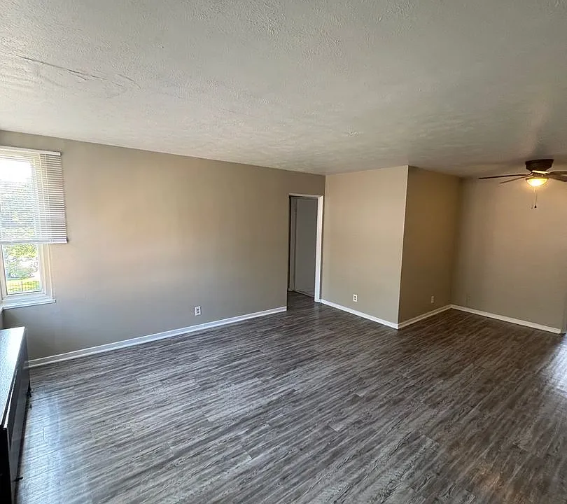 Knoxville Manor