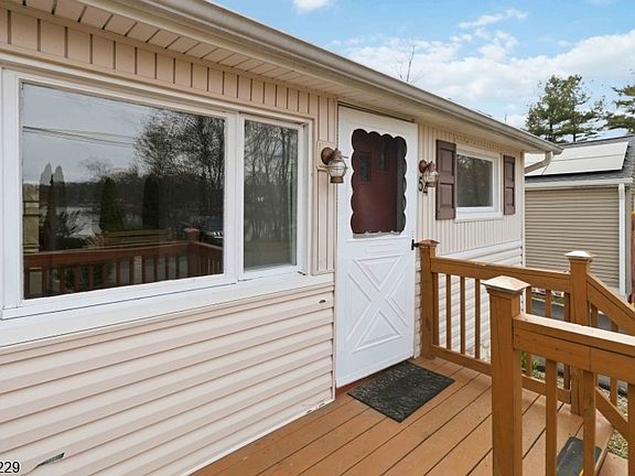 4th image of 54 Wildwood Rd