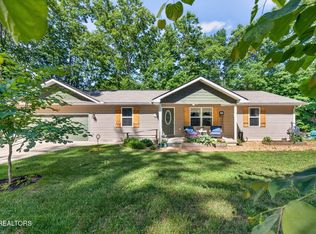 6610 Topez Dr, Crossville, TN 38572