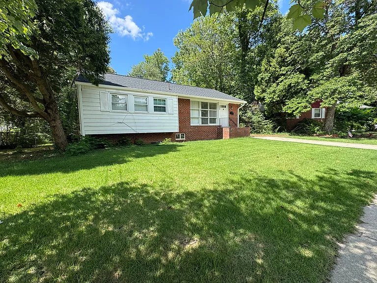 6404 Kaslo Ct — Photo 2
