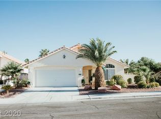 2044 Summit Pointe Dr, Las Vegas, NV 89117