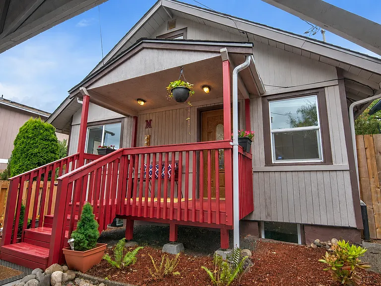 4138 W G St — Photo 1