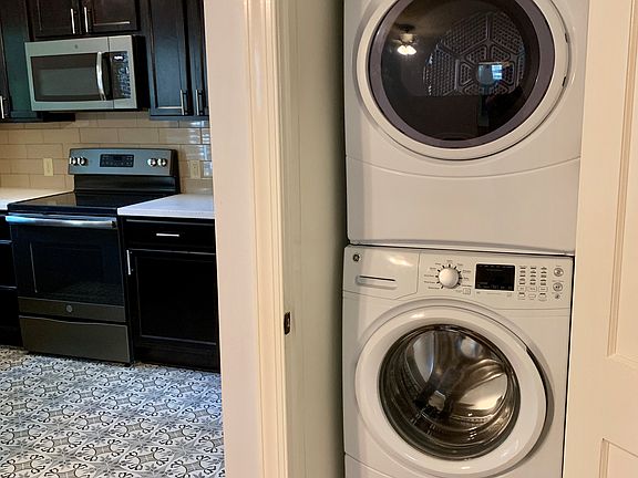 4th image of 1717 Louisiana St #0c8f3b76f