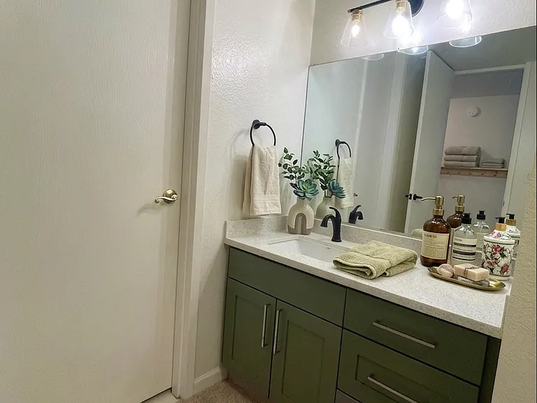 8311 Shelter Creek Ln — Photo 4