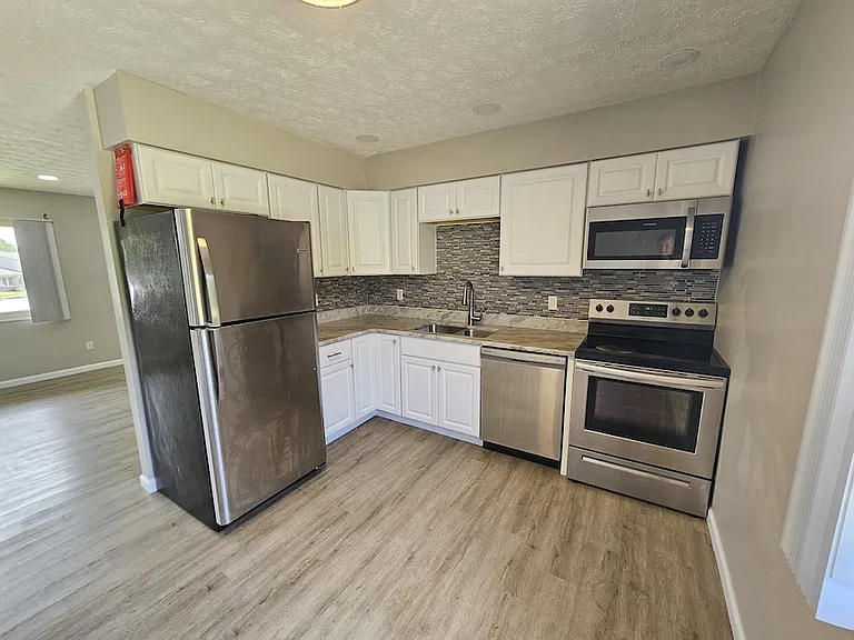 7779 Cedar Wood Cir — Photo 6