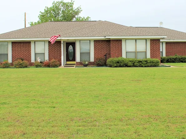 571 Crawshaw Ln, West, TX 76691