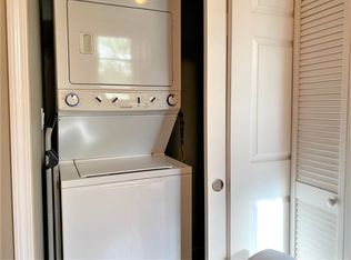 1005 W George St APT 3R, Chicago, IL 60657