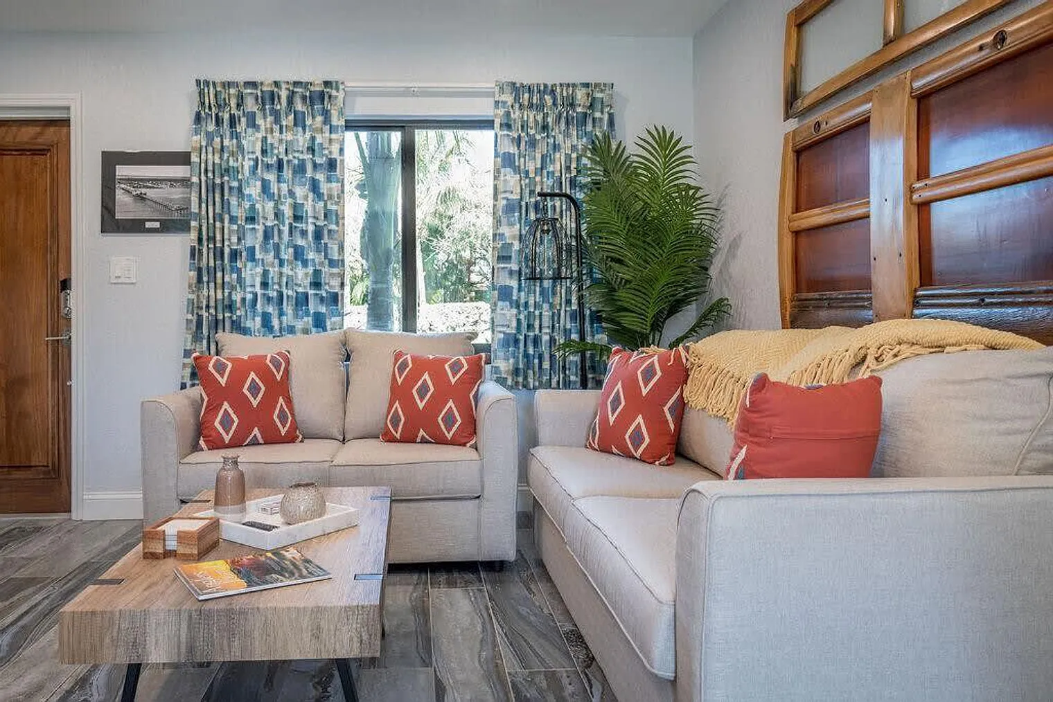 2 bed, 1.0 bath, $3,325 — Photo 1