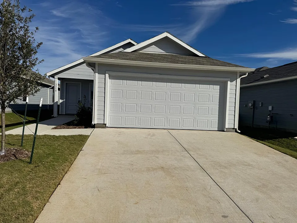 3116 Burmese St