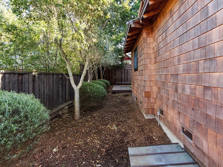 Fifth 2 Nw Of Lincoln — Photo 39