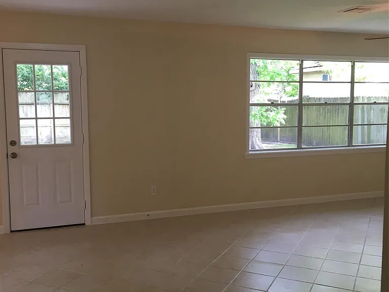 5115 Tashkent Dr — Photo 12
