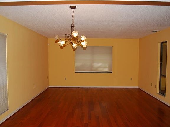 3rd image of 326 Shadow Moss Ct