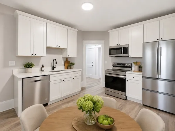 3 Parkview Ter #2, Holyoke, MA 01040