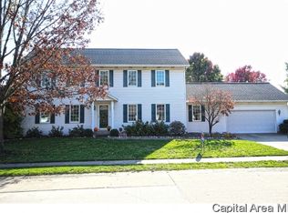 2516 Wydown Ave, Springfield, IL 62704