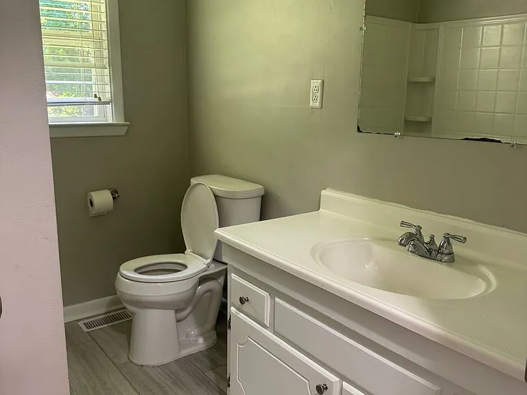 734 Jeffrey St — Photo 1