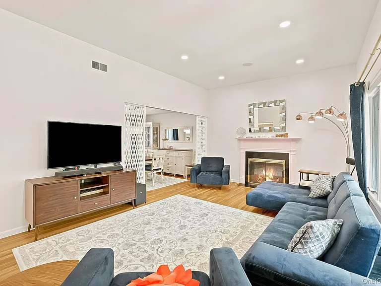 80 Hickory Hill Dr — Photo 5