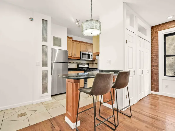 21-28 35th Street image 3 of 19