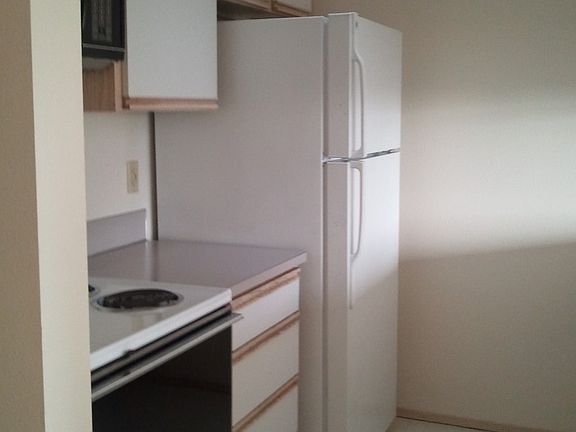 5th image of 9044 13th Avenue Nw # First Floor