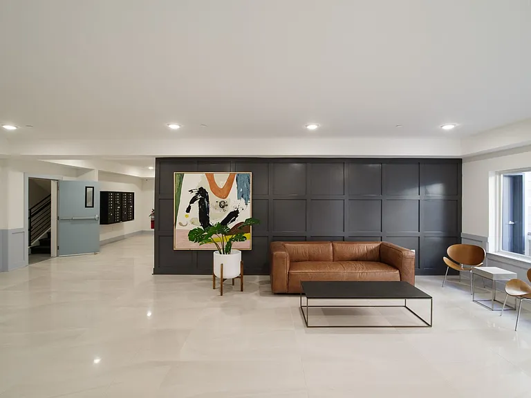 East Main Manayunk Apartments — Photo 30