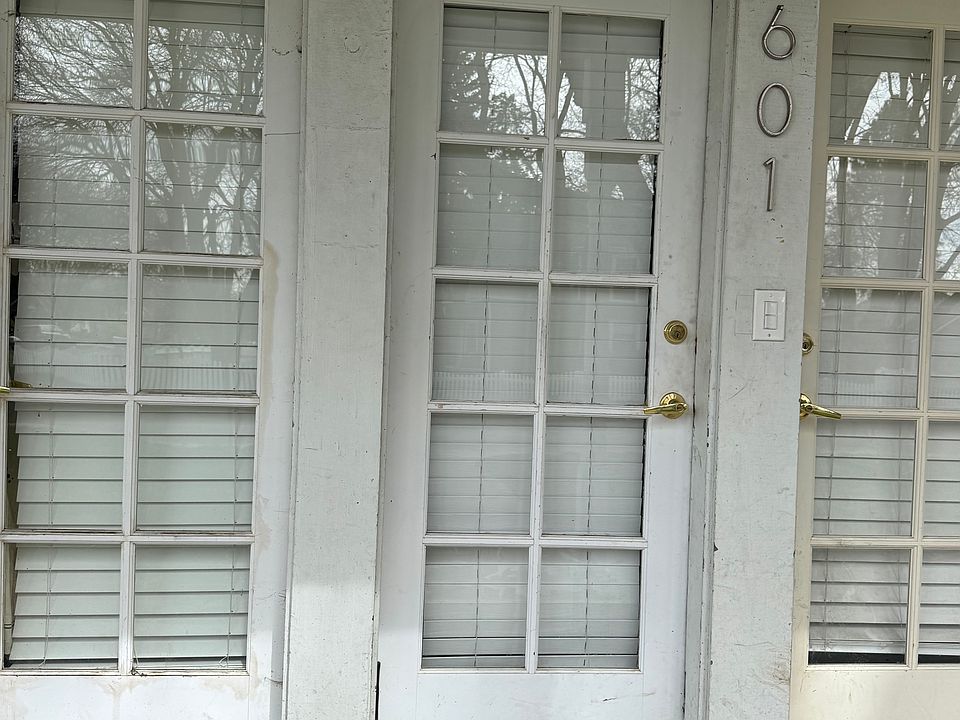 1st image of 601 E 3rd Ave #2