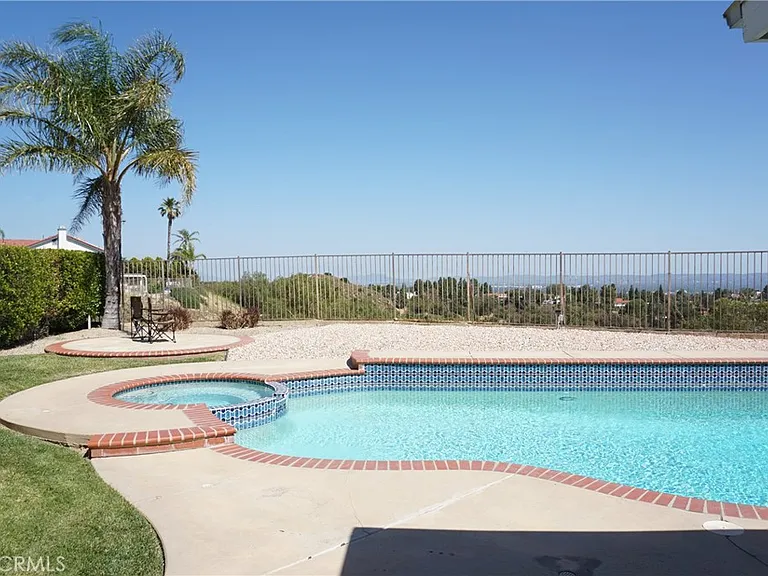 19584 Shadow Glen Cir — Photo 40