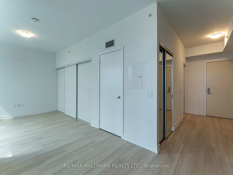 15 Richardson St #316 — Photo 17