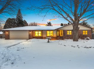 2560 Saint Steven Ct, Green Bay, WI 54304
