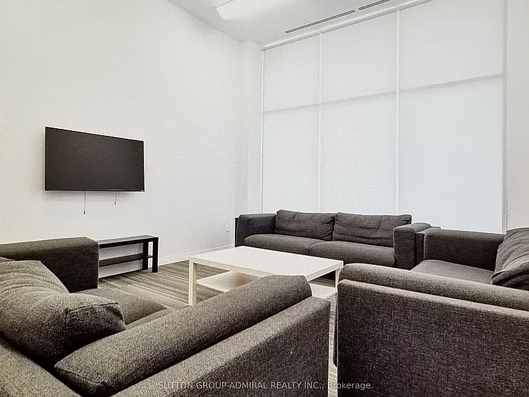1900 Simcoe St N #511 — Photo 5