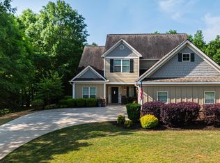 1031 Greenwood Cir, Madison, GA 30650